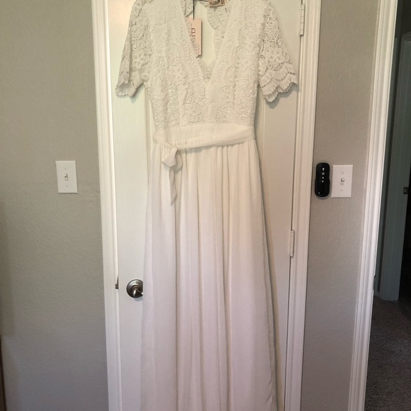 White backless formal dress - Picture 4 of 6